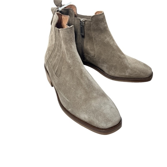 NWOB Aquatalia Carmie Weatherproof Suede Chelsea Booties Light Taupe Gray 7 Chic - Picture 15 of 15
